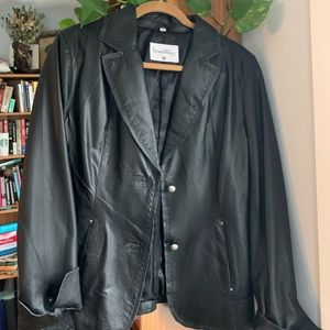 Lightly used women’s leather jacket
